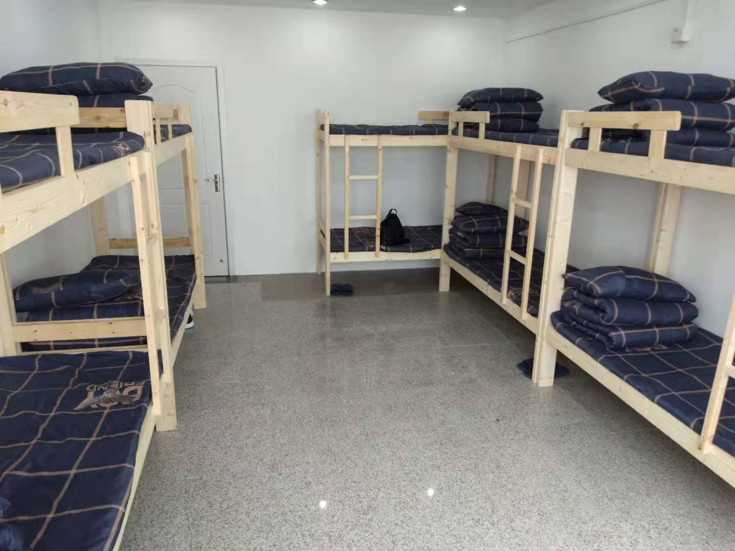 疑似公厕改宿舍学校宿舍为什么总是“随心所欲”